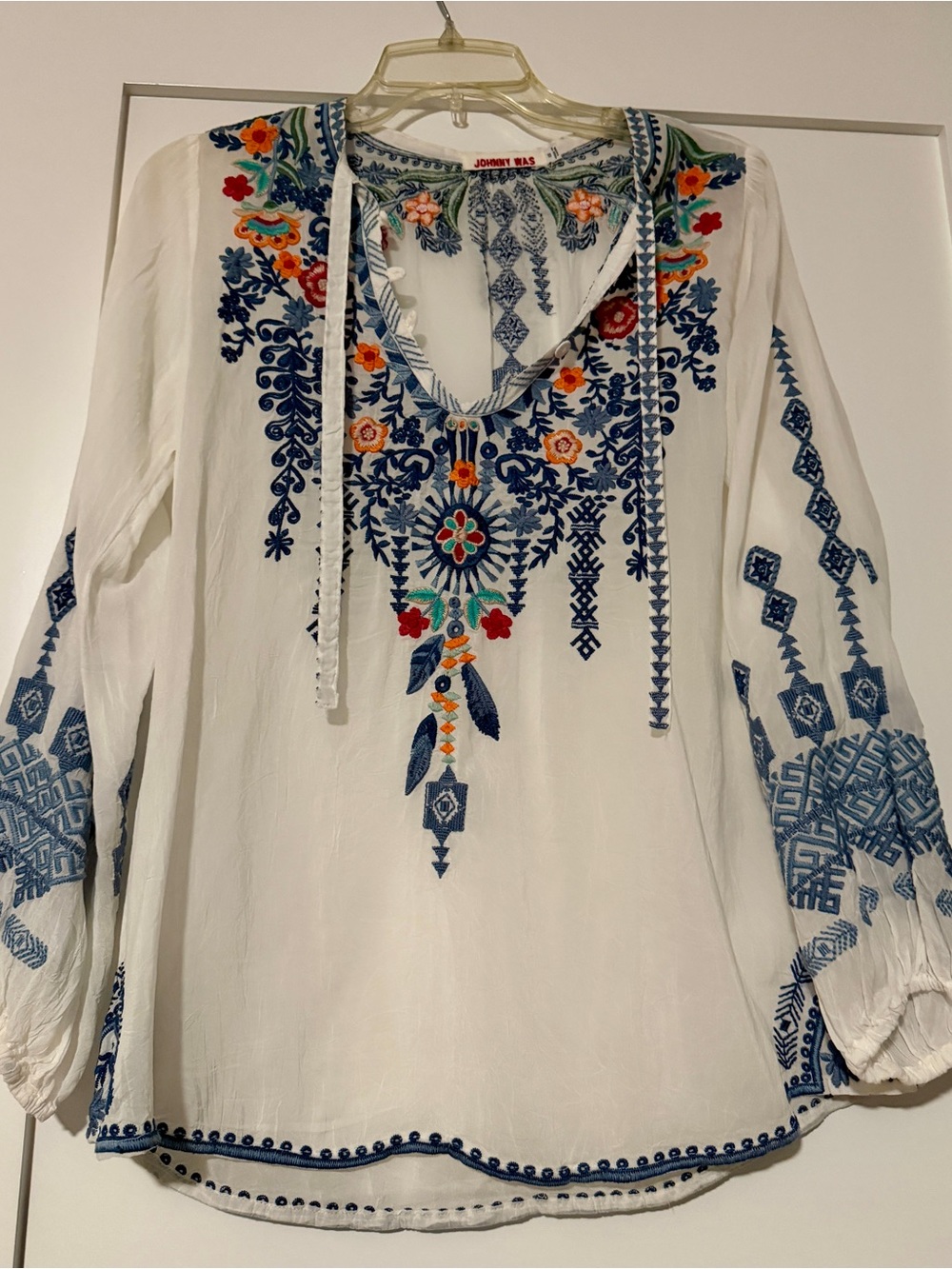 Johnny Was White Embroidered Floral V-Neck Tunic with Blue Motifs - Size XS
